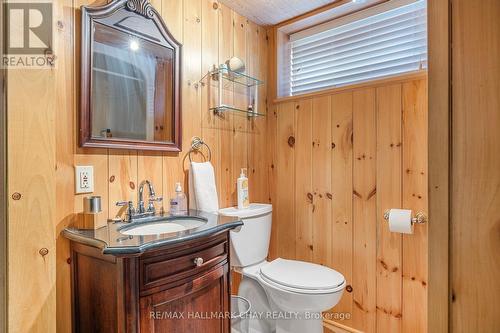 24 Marion Cres, Barrie, ON - Indoor Photo Showing Bathroom