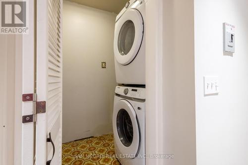 1169 Wildfield Cres, Mississauga, ON - Indoor Photo Showing Laundry Room