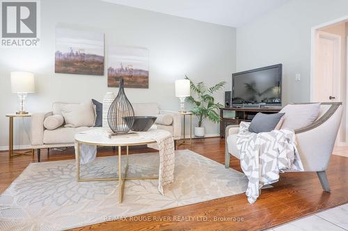 1762 White Cedar Dr, Pickering, ON - Indoor Photo Showing Living Room With Fireplace