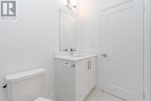 2 Lois Torrance Tr, Uxbridge, ON - Indoor Photo Showing Bathroom