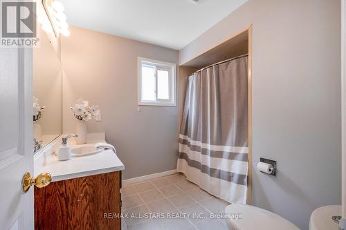 157 Alderwood St, Whitchurch-Stouffville, ON - Indoor Photo Showing Bathroom