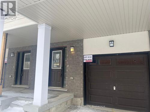 5502 Main St, Whitchurch-Stouffville, ON - Outdoor