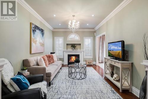 197 Siderno Crescent, Vaughan, ON - Indoor Photo Showing Living Room With Fireplace