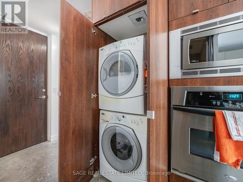 101 - 19 Brant Street, Toronto, ON - Indoor Photo Showing Laundry Room