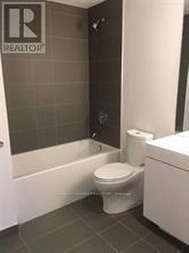 #809 -33 Helendale Ave, Toronto, ON - Indoor Photo Showing Bathroom