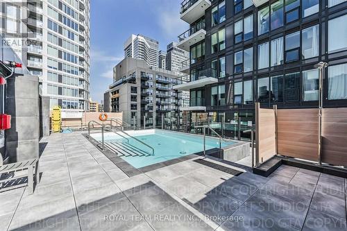 612 - 77 Shuter Street, Toronto, ON - Outdoor With In Ground Pool