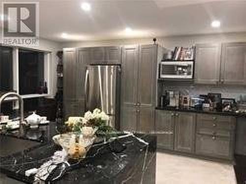 168 Three Valleys Drive, Toronto, ON - Indoor Photo Showing Kitchen