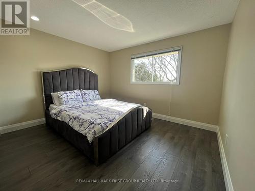 166 Woodlane Crt, Oshawa, ON - Indoor Photo Showing Bedroom