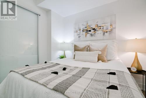 405 - 1331 Queen Street E, Toronto, ON - Indoor Photo Showing Bedroom