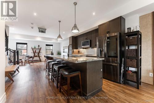 #209 -17 Baldwin St N, Whitby, ON - Indoor Photo Showing Kitchen With Upgraded Kitchen
