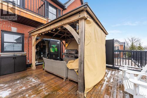 #209 -17 Baldwin St N, Whitby, ON - Outdoor With Balcony