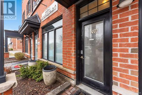 #209 -17 Baldwin St N, Whitby, ON - Outdoor With Exterior