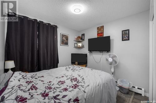 6 20 18Th Street W, Prince Albert, SK - Indoor Photo Showing Bedroom