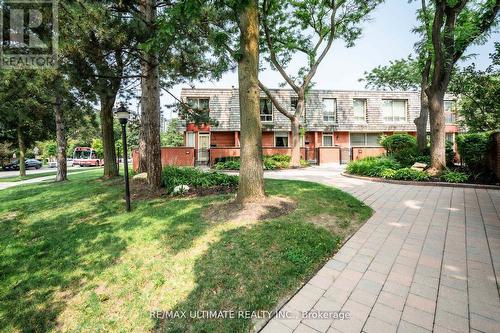 #2 -69 Upper Canada Dr, Toronto, ON - Outdoor
