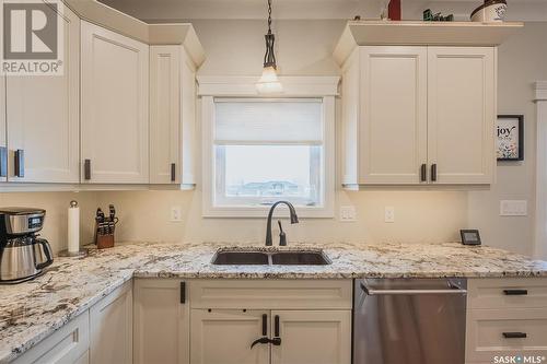 9 Heritage Drive Drive, Neuanlage, SK - Indoor Photo Showing Kitchen With Double Sink With Upgraded Kitchen