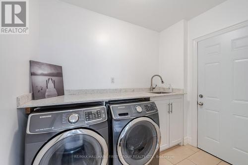 1125 Grandview St N, Oshawa, ON - Indoor Photo Showing Laundry Room