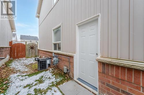 1125 Grandview St N, Oshawa, ON - Outdoor With Exterior
