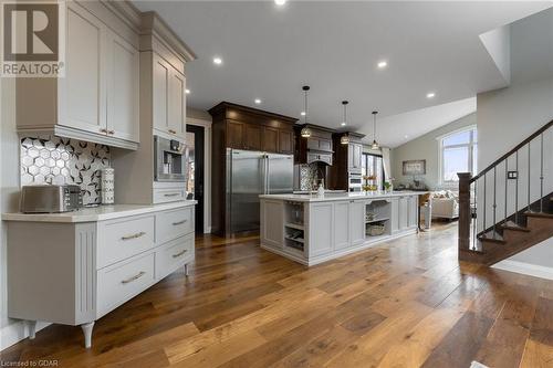 11 Mountain Street, Halton Hills, ON - Indoor Photo Showing Kitchen With Upgraded Kitchen