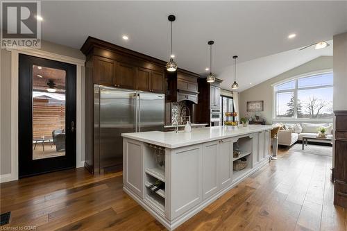 11 Mountain Street, Halton Hills, ON - Indoor Photo Showing Kitchen With Upgraded Kitchen