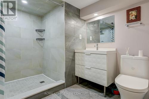 202 Mckee Avenue, Toronto, ON - Indoor Photo Showing Bathroom