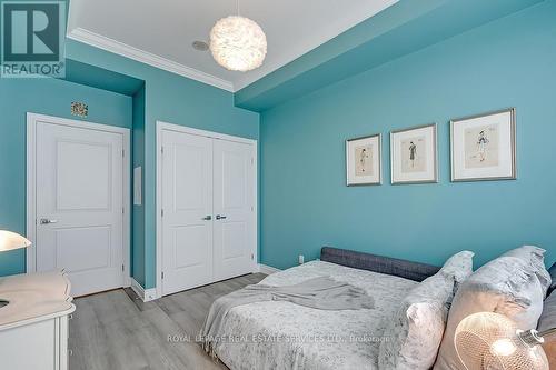 129 - 3500 Lakeshore Road W, Oakville, ON - Indoor Photo Showing Bedroom