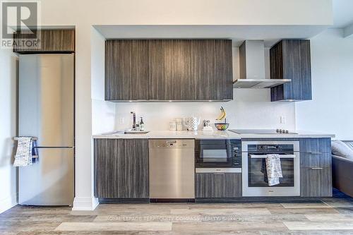 513 - 20 Shore Breeze Drive, Toronto, ON - Indoor Photo Showing Kitchen With Upgraded Kitchen