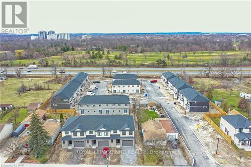 #21 -121A Moffatt St, St. Catharines, ON - Outdoor With View