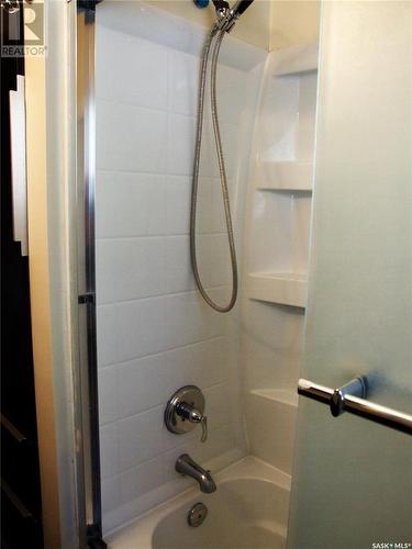 685 Maharg Avenue, Burstall, SK - Indoor Photo Showing Bathroom