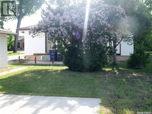 685 Maharg Avenue, Burstall, SK - Outdoor With Exterior