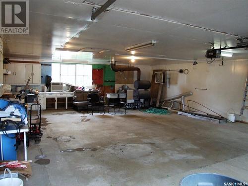 685 Maharg Avenue, Burstall, SK - Indoor Photo Showing Garage