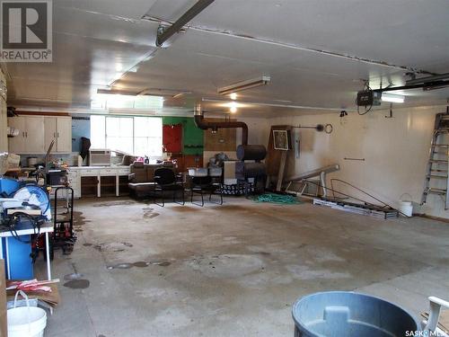 685 Maharg Avenue, Burstall, SK - Indoor Photo Showing Garage