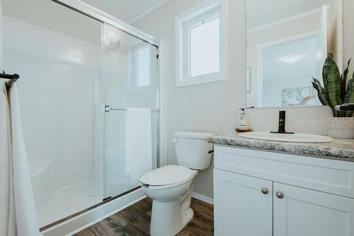 85 Prairie Oaks Drive, Mitchell, MB - Indoor Photo Showing Bathroom