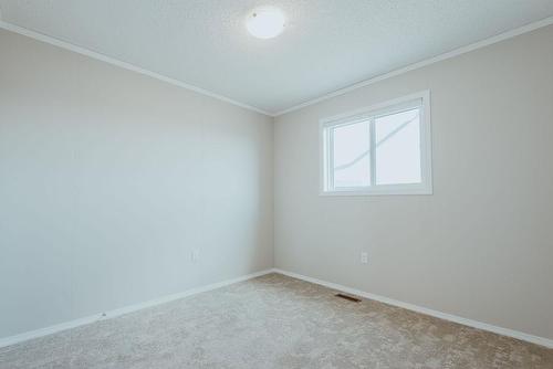 36 Prairie Oaks Drive, Mitchell, MB - Indoor Photo Showing Other Room