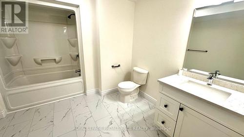 127 Farrington Cres, Prince Edward County, ON - Indoor Photo Showing Bathroom