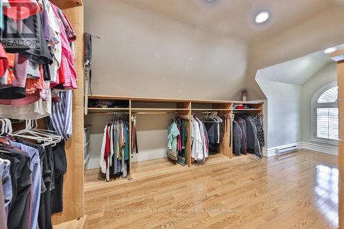 1391 Meadow Green Crt, Mississauga, ON - Indoor With Storage
