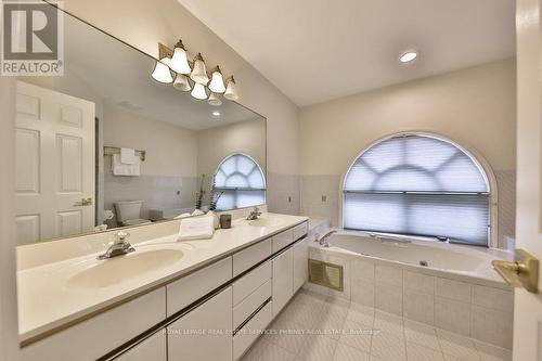 1391 Meadow Green Crt, Mississauga, ON - Indoor Photo Showing Bathroom