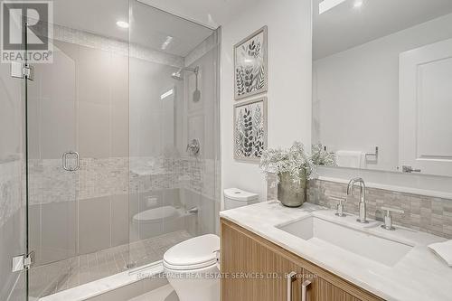 #126 -3500 Lakeshore Rd W, Oakville, ON - Indoor Photo Showing Bathroom