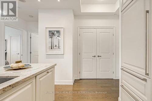 #126 -3500 Lakeshore Rd W, Oakville, ON - Indoor Photo Showing Kitchen