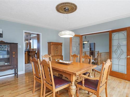 4797 Ocean Trail, Bowser, BC - Indoor Photo Showing Dining Room