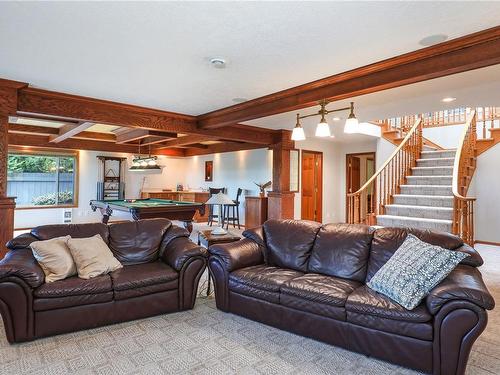 4797 Ocean Trail, Bowser, BC - Indoor Photo Showing Living Room