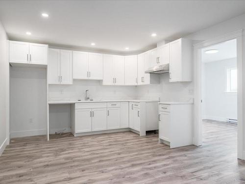 4684 Ambience Dr, Nanaimo, BC - Indoor Photo Showing Kitchen