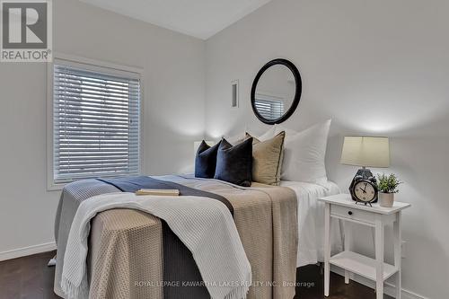 #207 -930 Wentworth St, Peterborough, ON - Indoor Photo Showing Bedroom