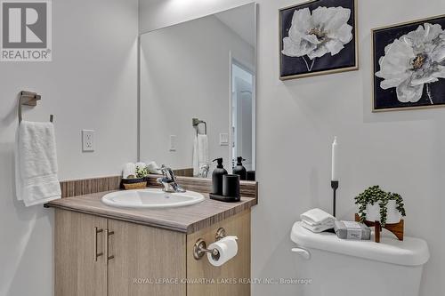 #207 -930 Wentworth St, Peterborough, ON - Indoor Photo Showing Bathroom