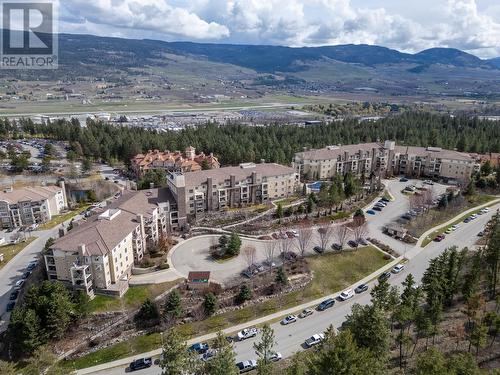 1875 Country Club Drive Unit# 1522, Kelowna, BC - Outdoor With Facade