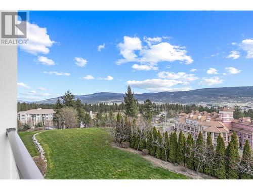 1875 Country Club Drive Unit# 1522, Kelowna, BC - Outdoor With In Ground Pool