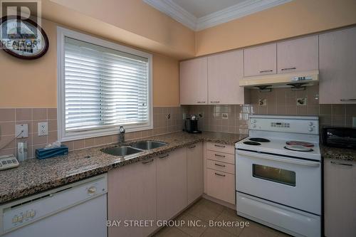 #7 -9133 Bayview Ave E, Richmond Hill, ON - Indoor Photo Showing Kitchen With Double Sink