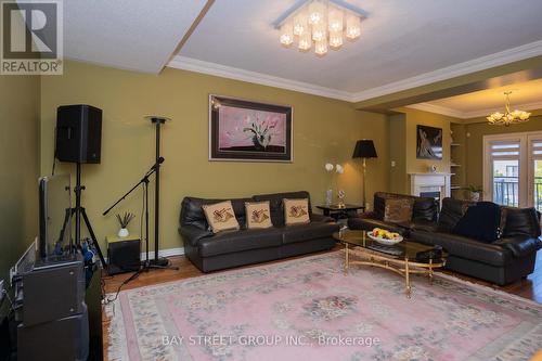 #7 -9133 Bayview Ave E, Richmond Hill, ON - Indoor Photo Showing Living Room