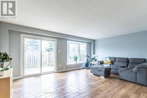 #11 -1475 Upper Gage Ave, Hamilton, ON - Indoor Photo Showing Living Room