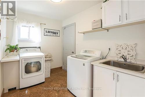 68 Montmorency Drive, Hamilton, ON - Indoor Photo Showing Laundry Room