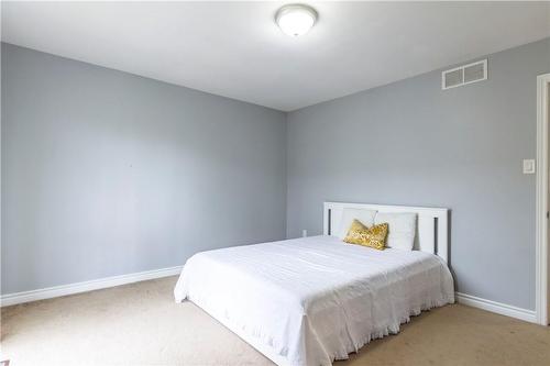 1475 Upper Gage Avenue|Unit #11, Hamilton, ON - Indoor Photo Showing Bedroom